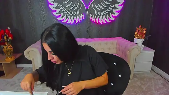 anemarieejolie online show from September 24, 2025, 3:59 pm