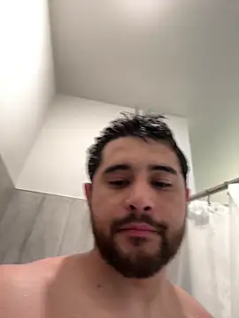 LATINMOBB online show from April 22, 2026, 9:05 pm