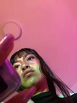 bonnie 18x online show from January 17, 2025, 10:11 am