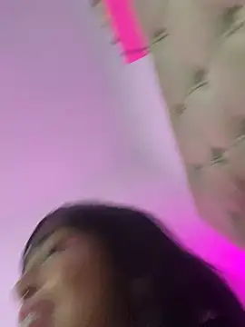 bonnie 18x online show from February 6, 2025, 5:35 am