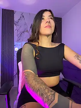 Snapshot of luccianagreyy chatting on April 30, 2026, 12:11 pm luccianagreyy online show from April 30, 2026, 12:11 pm