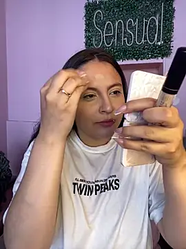 PoliBenett  online show from February 2, 2025, 6:42 pm