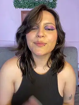 PoliBenett  online show from February 6, 2025, 7:40 pm