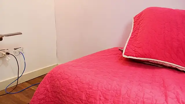 Amy wats0n online show from September 12, 2025, 7:03 pm