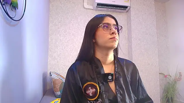 Amy wats0n online show from December 18, 2025, 7:09 pm