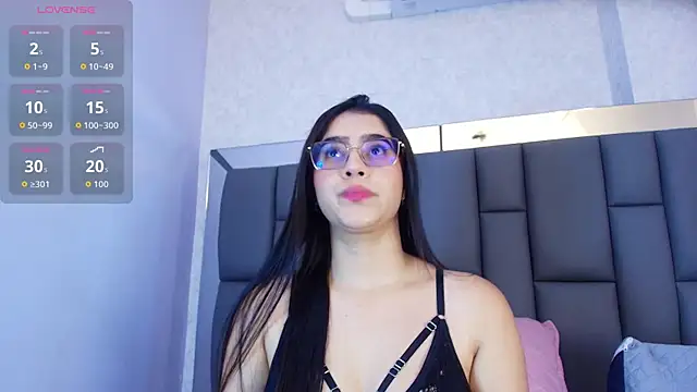 Amy wats0n online show from April 17, 2026, 7:06 pm