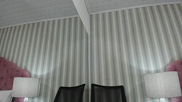 HazelMoret online show from March 22, 2025, 12:14 pm