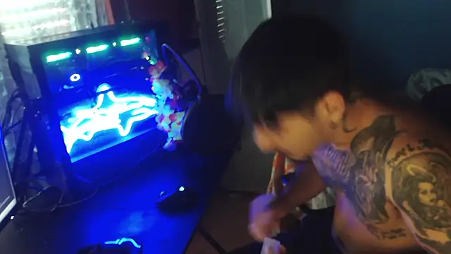 Badboyi1997 online show from October 7, 2025, 11:40 am