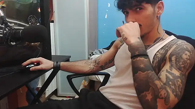 Badboyi1997 online show from February 9, 2026, 10:25 pm