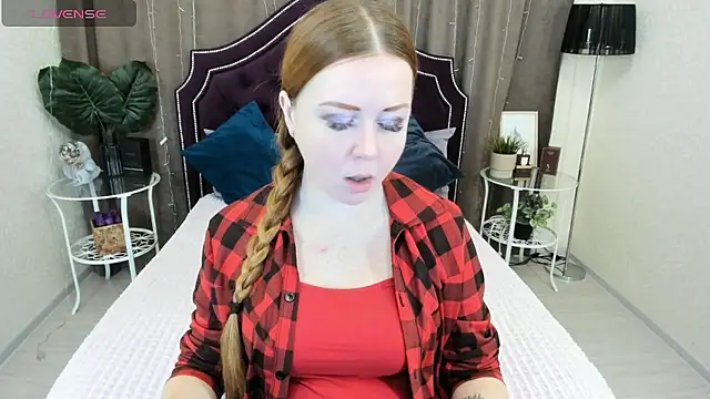 BettyBloom69 online show from December 2, 2024, 4:09 am