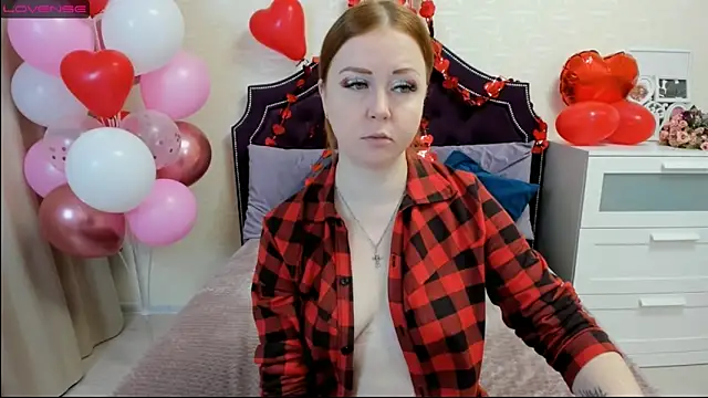 BettyBloom69 online show from February 12, 2025, 4:23 am