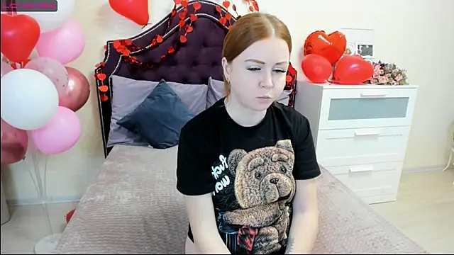 BettyBloom69 online show from February 13, 2025, 7:35 am