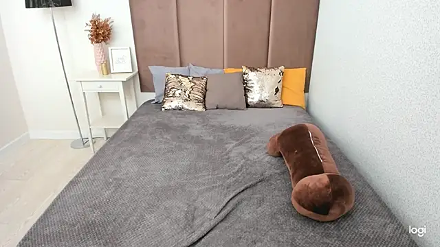 BettyBloom69 online show from October 2, 2025, 4:41 am