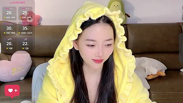 Yilin1999 online show from February 26, 2025, 3:19 pm