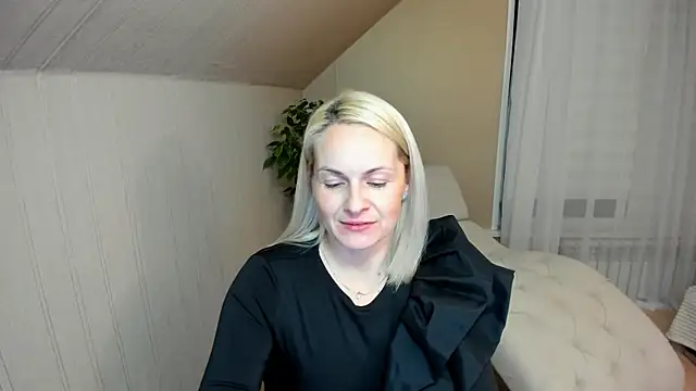 Alicee Gracee online show from December 24, 2024, 7:00 pm