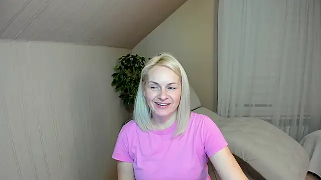 Alicee Gracee online show from January 7, 2025, 8:31 pm