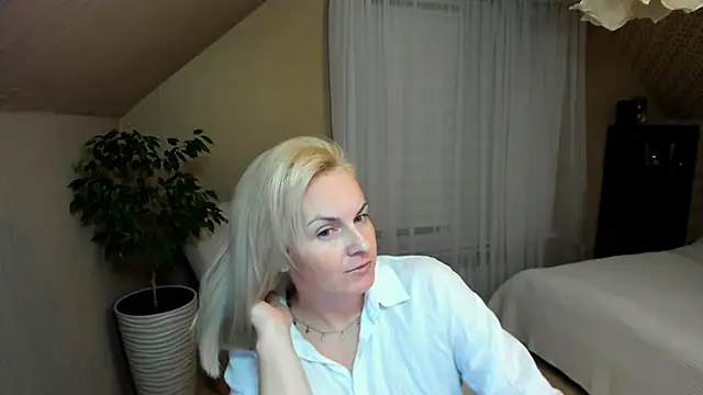 Alicee Gracee online show from January 11, 2025, 4:46 pm