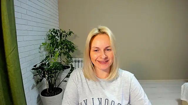 Alicee Gracee online show from January 26, 2025, 6:37 pm