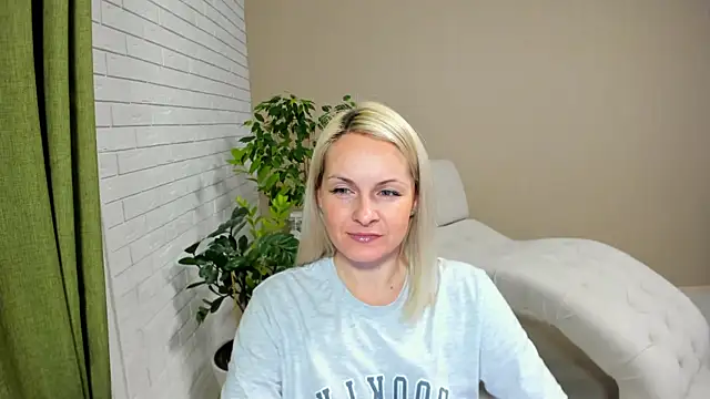 Alicee Gracee online show from February 3, 2025, 7:21 pm