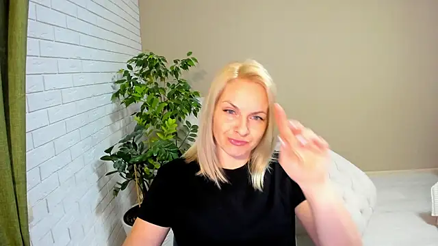 Alicee Gracee online show from February 8, 2025, 6:55 pm