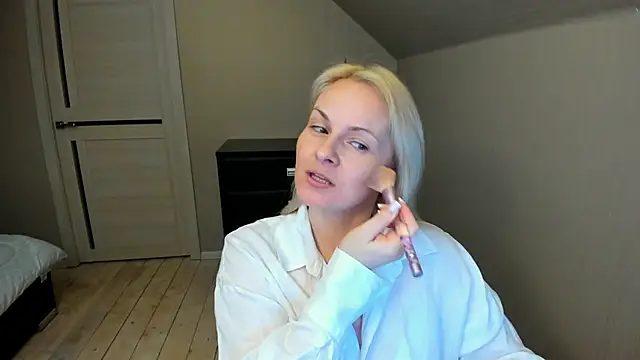 Alicee Gracee online show from February 15, 2025, 7:28 pm