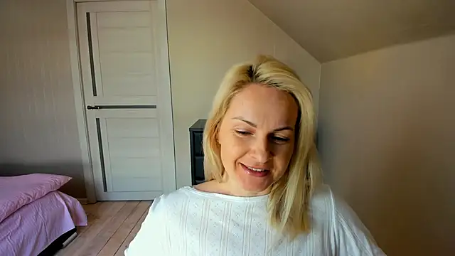 Alicee Gracee online show from March 6, 2025, 9:25 am