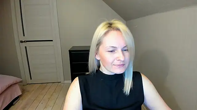 Alicee Gracee online show from March 9, 2025, 6:43 pm