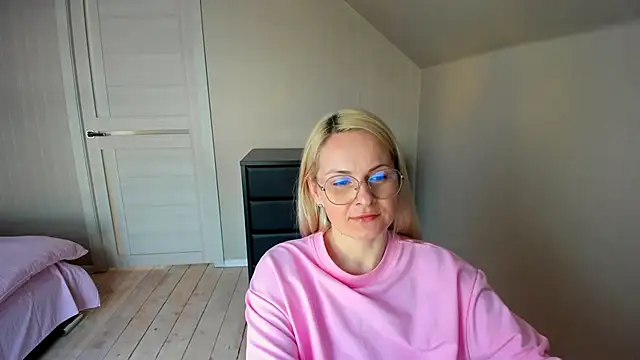 Alicee Gracee online show from March 11, 2025, 12:28 pm