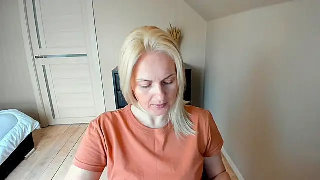 Alicee Gracee online show from March 22, 2025, 7:15 am