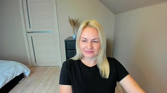 Alicee Gracee online show from October 20, 2025, 8:48 am