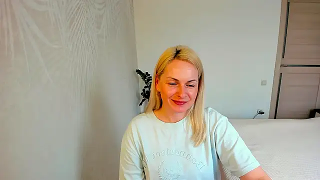 Alicee Gracee online show from March 26, 2026, 10:43 am