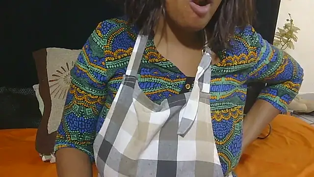 MaximTease24 online show from September 19, 2025, 6:30 pm