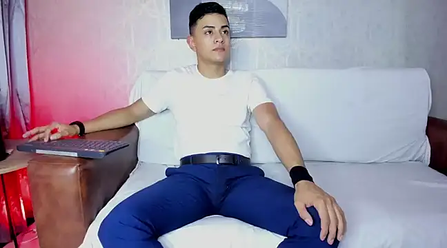 Lucii fer  online show from February 28, 2025, 11:25 am