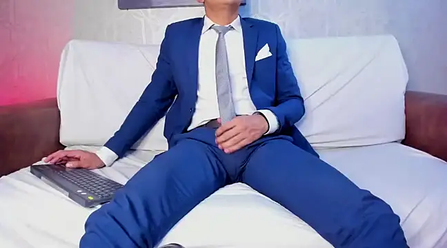 Lucii fer  online show from March 8, 2025, 5:22 pm