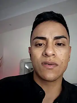 Snapshot of Lucii_fer_ chatting on May 5, 2026, 1:08 pm Lucii fer online show from May 5, 2026, 1:08 pm