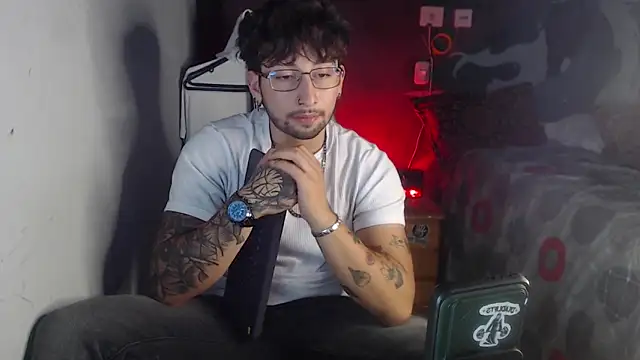 Dereck Dickson online show from November 23, 2025, 6:13 am