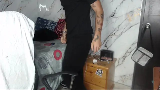 Dereck Dickson online show from April 5, 2026, 5:04 am