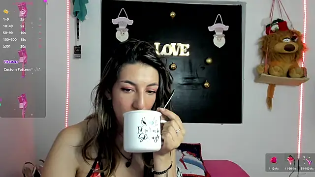 queen-natty online show from December 5, 2024, 1:47 am