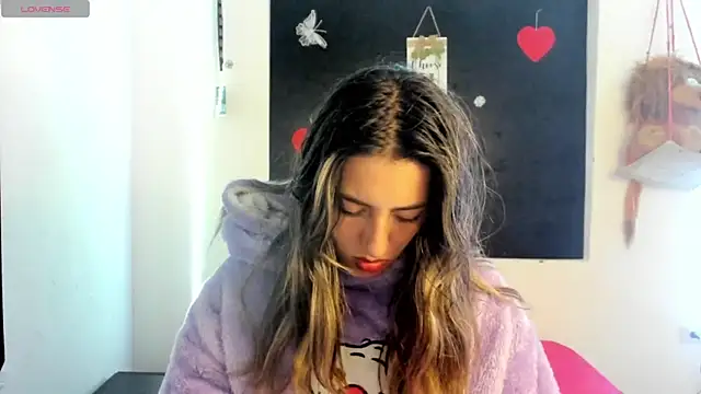 queen-natty online show from January 14, 2025, 6:24 am