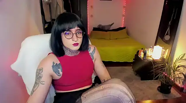 ShiiraVelkor online show from February 22, 2025, 1:24 pm