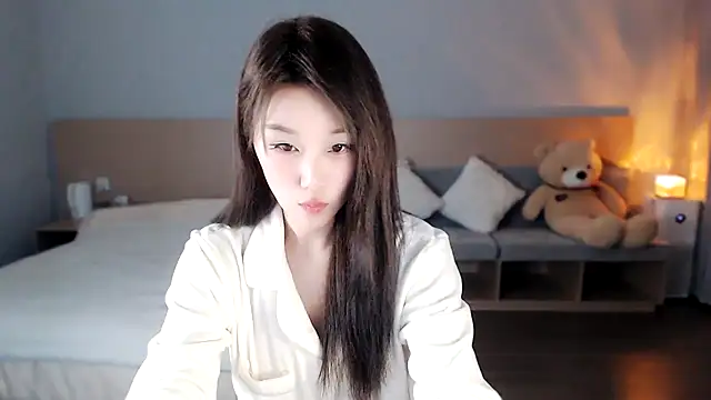 Lucky-baby online show from February 19, 2025, 1:39 pm