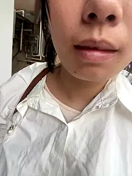 Bella0815 online show from December 5, 2024, 4:09 am