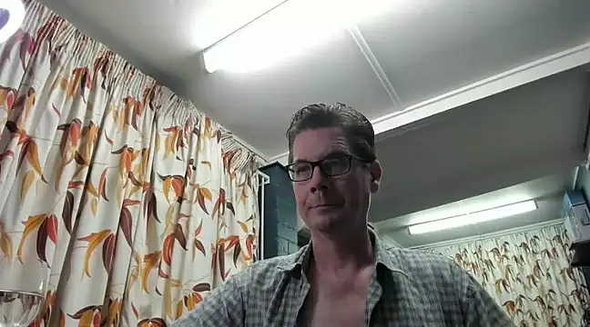 tilobinder online show from December 8, 2024, 11:46 am