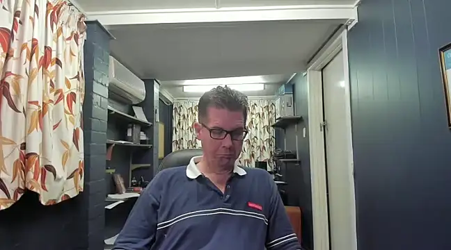 tilobinder online show from December 15, 2024, 1:22 pm