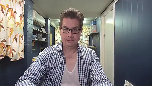 tilobinder online show from September 14, 2025, 1:10 pm