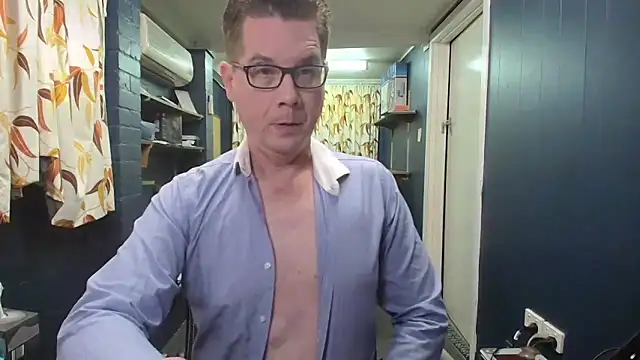 tilobinder online show from November 15, 2025, 1:29 pm