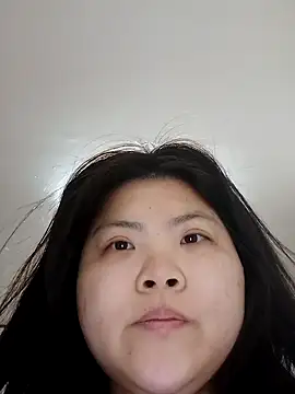 hello098712 online show from February 6, 2025, 7:18 pm