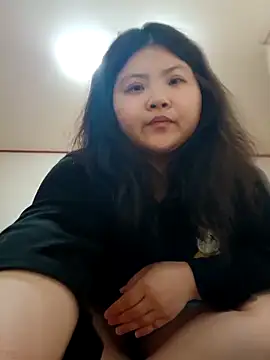 hello098712 online show from March 10, 2025, 11:42 am