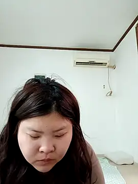 hello098712 online show from March 21, 2025, 8:06 am