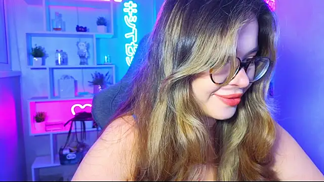 CutiePie3 online show from October 5, 2025, 5:33 pm